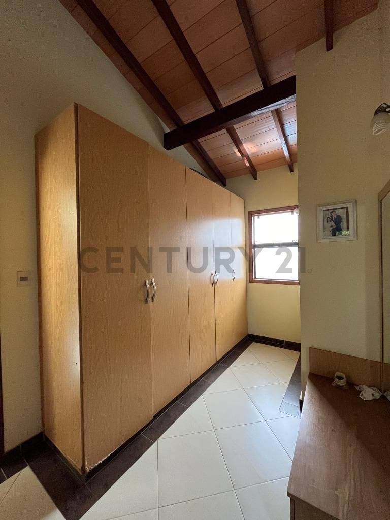 Barrio Las Lomas, vendo casa, a tres cuadras de Casa Rica, foto 3