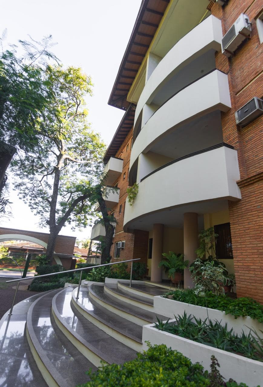 Vendo hermoso dpto barrio seminario