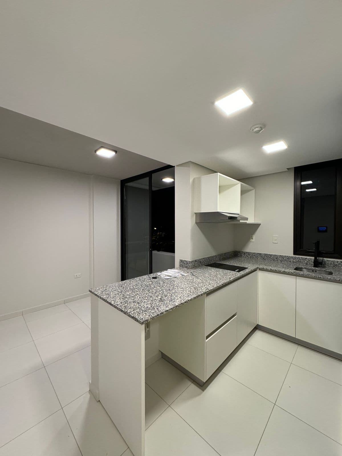 Departamento "a estrenar" en Alquiler - Edificio Insignia 5, Luque, foto 1