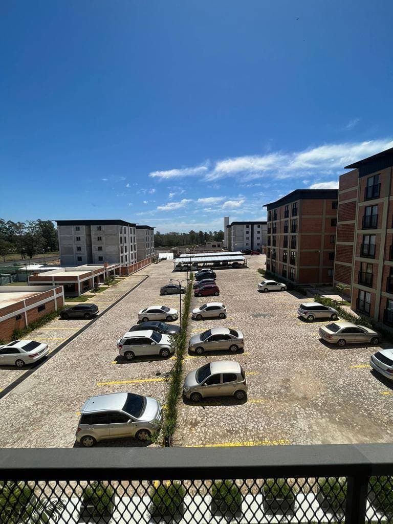 Departamento de 2 dormitorios en Luque - Ubicación privilegiada, foto 2