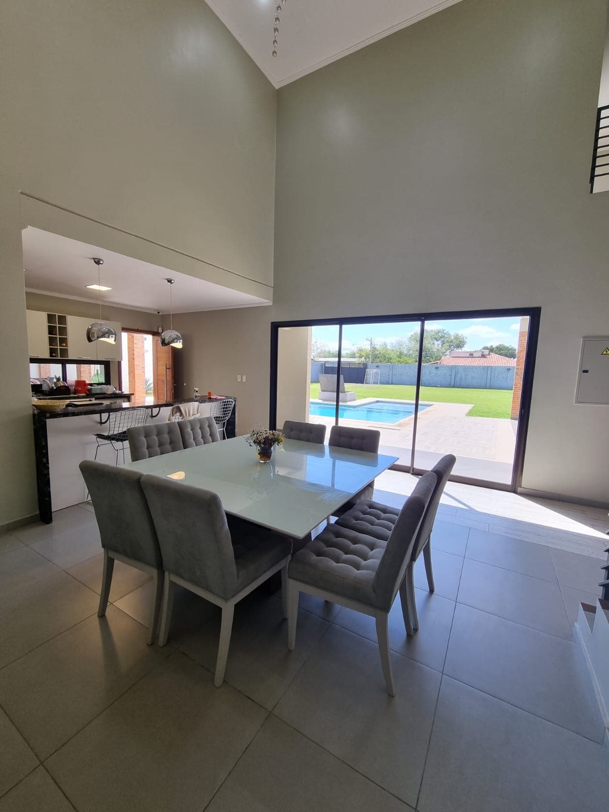 En venta hermosa residencia moderna en mariano , bo. Santa librada, foto 2