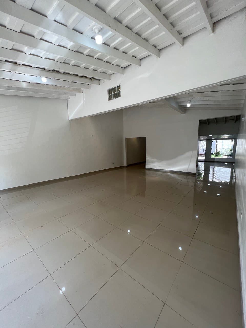 Local comercial en alquiler - bo. Las Mercedes, foto 2