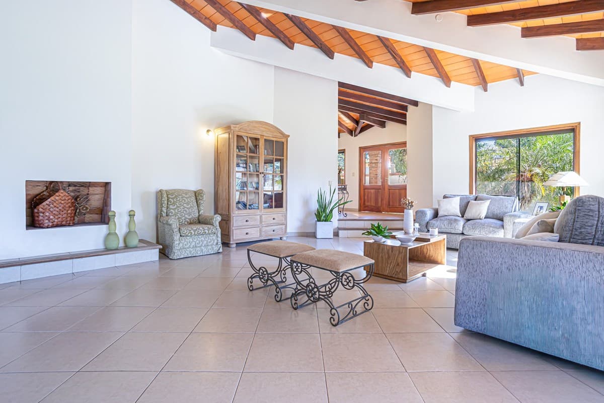 En venta hermosa casa en lambare barrio kennedy, foto 2