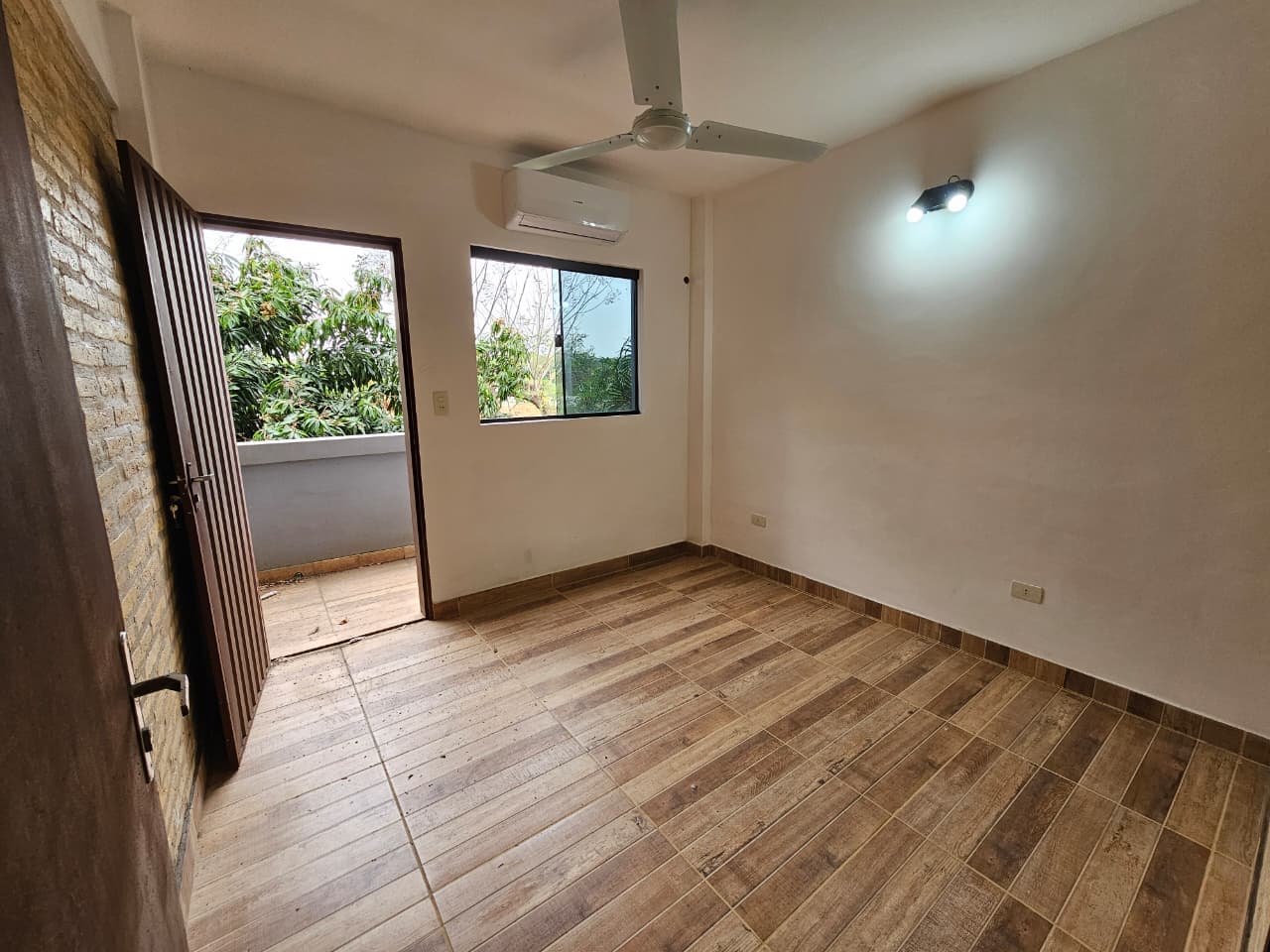 Hermoso Depto Renovado En Condominio Los Cedrales Villa Elisa, foto 3