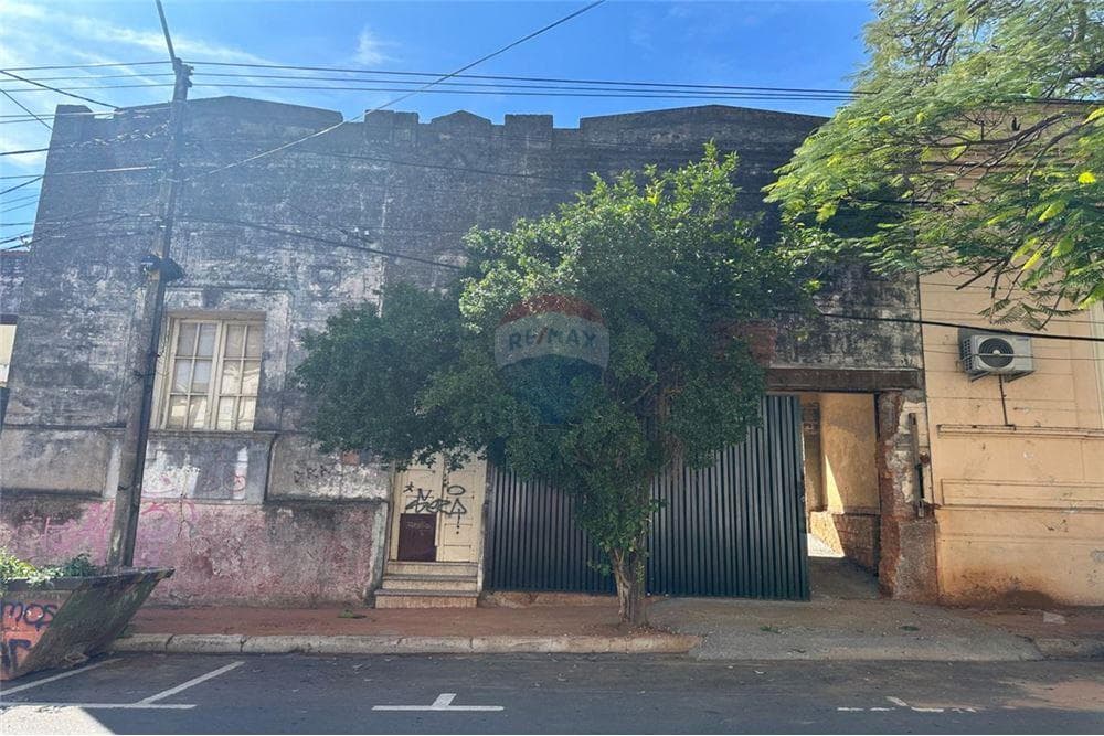 Vendo terreno en barrio catedral