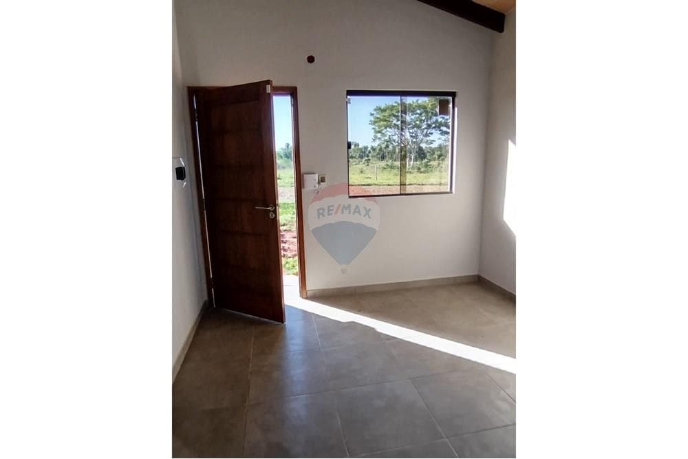 En venta – Casa en Barrio Karaguatayty, Itá, foto 5