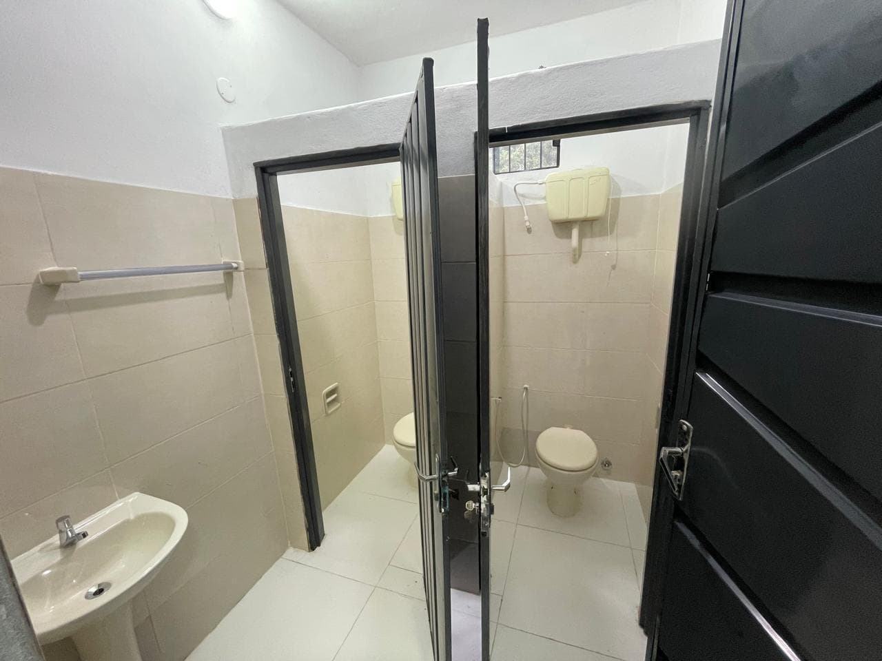 Amplio Salón Comercial, En San Lorenzo — foto 3