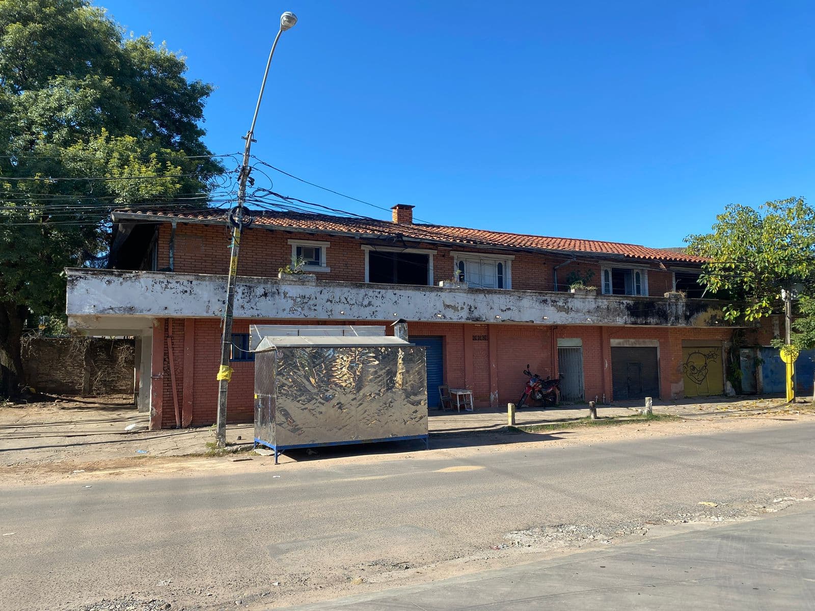 Propiedad en Esquina Estratégica sobre Av.Artigas, foto 1