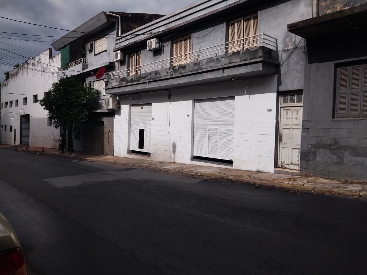 Salon comercial sobre montevideo casi manduvira, foto 4
