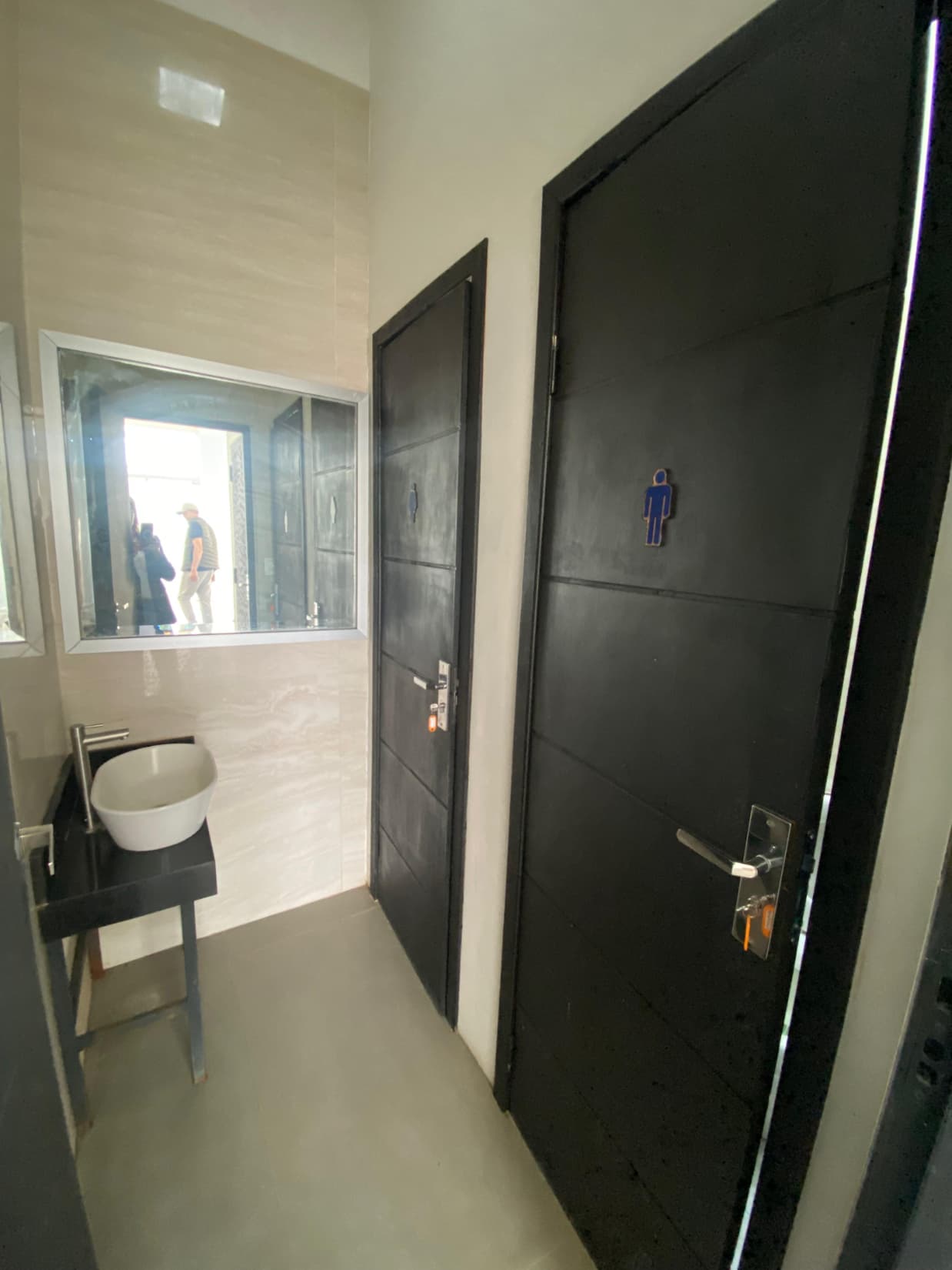 Alquiler de showroom de 290 m² s/ avda silvio pettirossi – zona aepto y rakiura
