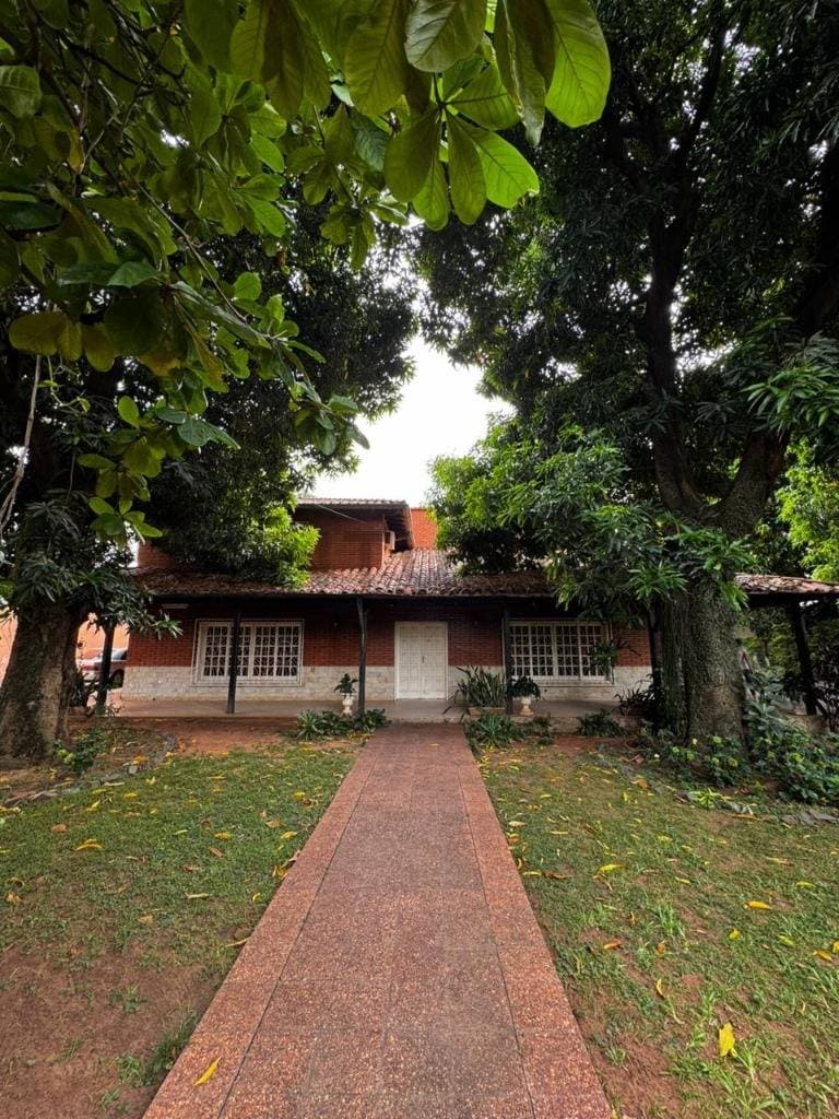 de Propiedad en Ycuá Satí, Asunción - Terreno 2.268 m² Barrio Herrera, foto 2
