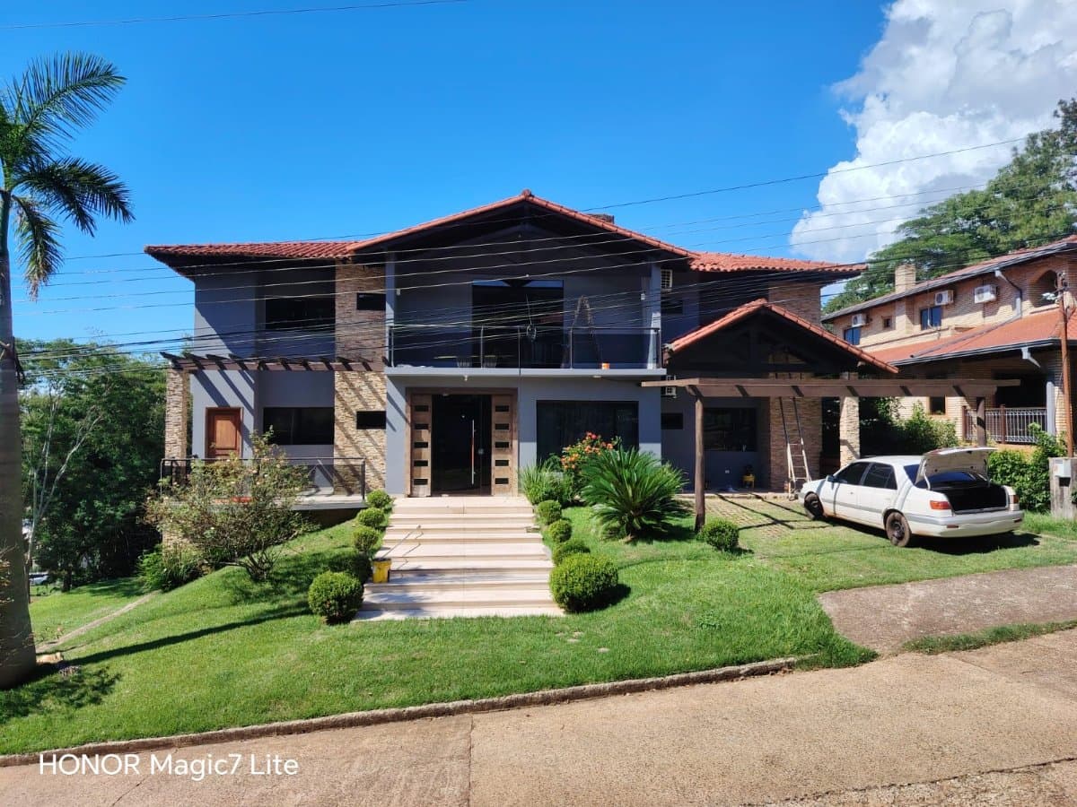 Alquilo casa de 5 dormitorios en paraná country club
