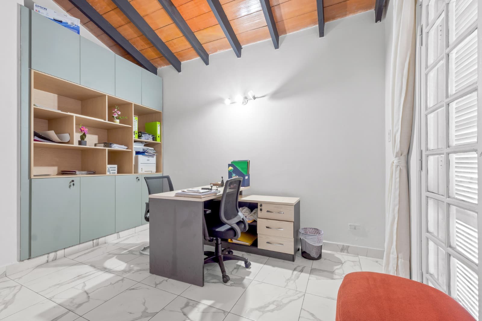 Casa Comercial u Oficinas en Ycuá Satí - a 1 cda de Av. Santa Teresa, foto 5