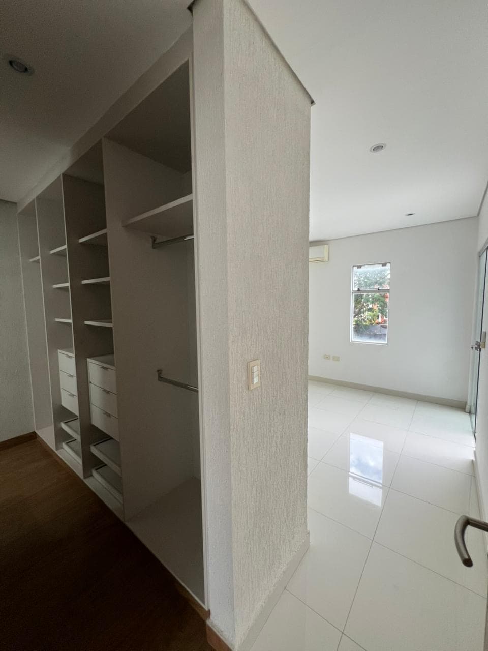 En alquiler residencia de 3 habitaciones en ita enramada — foto 5