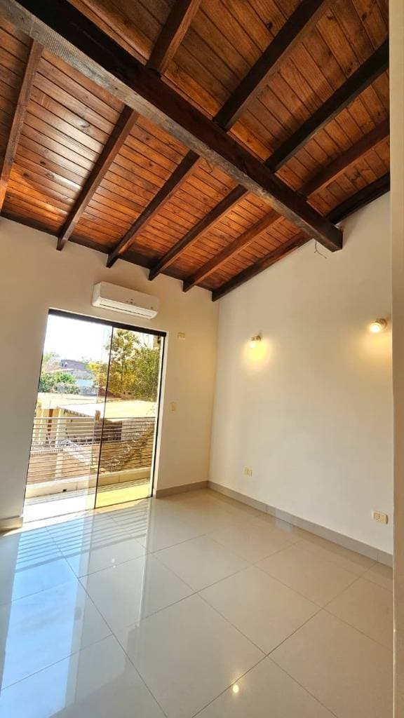 Duplex en Luque Zona Conmebol, foto 3