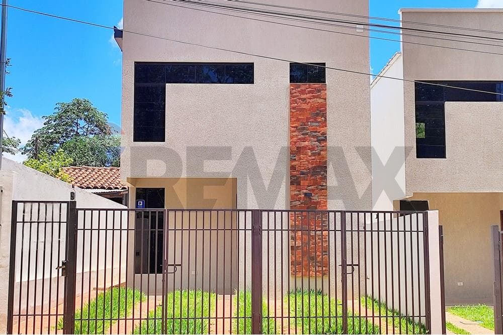En venta duplex a estrenar en capiata