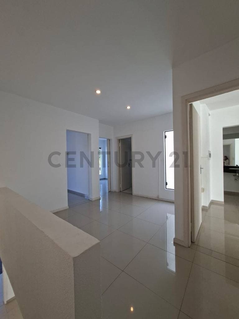 Amplio Duplex En Alquiler– Zona Rakiura, Luque, foto 3