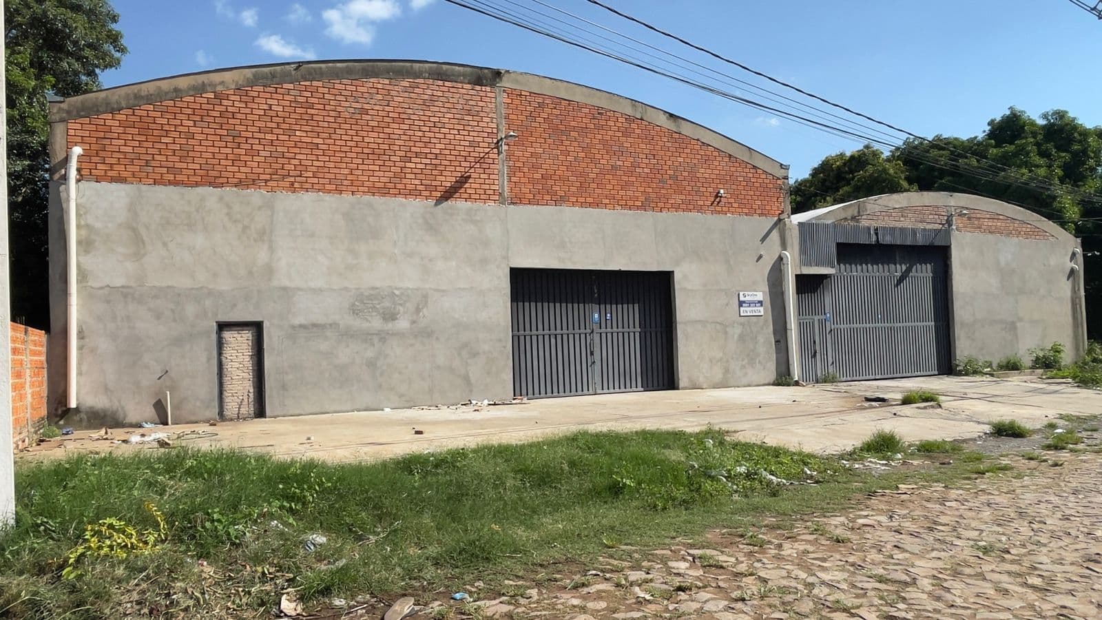 En venta deposito en lambare