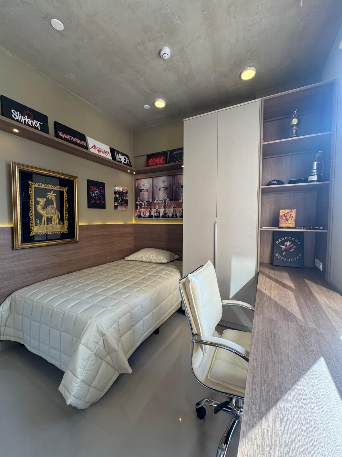 EN VENTA - departamento amoblado en Edificio Zuba IV, foto 4