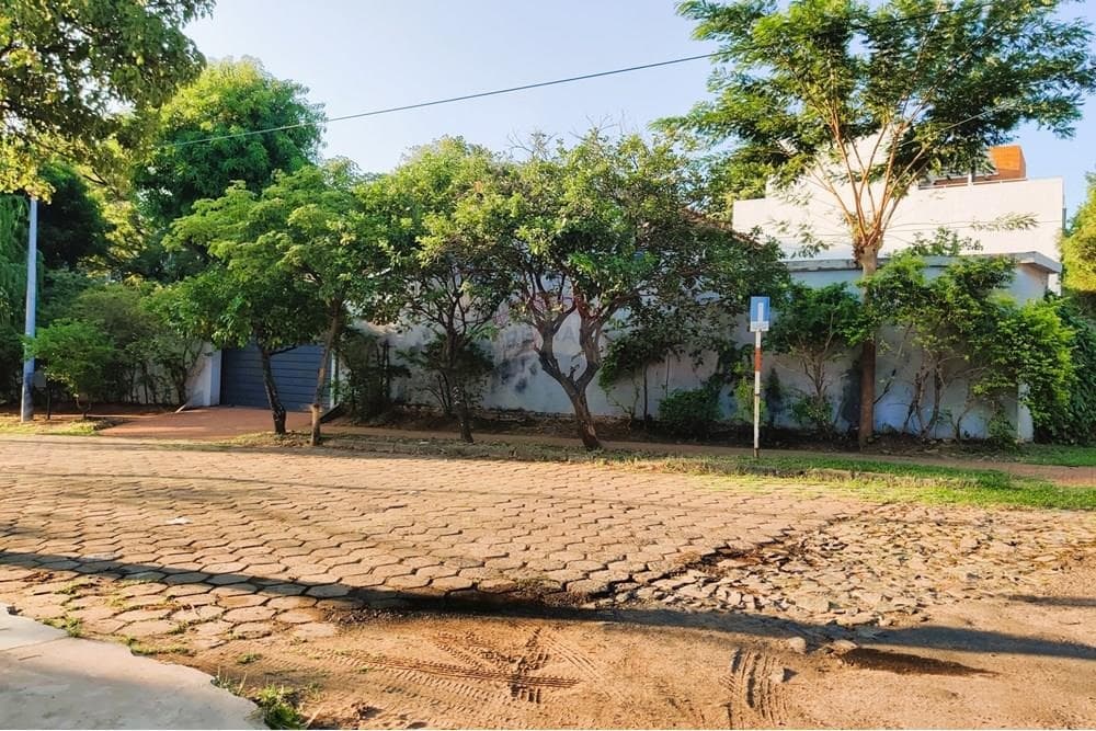 Vendo casa en san cristobal en esquina