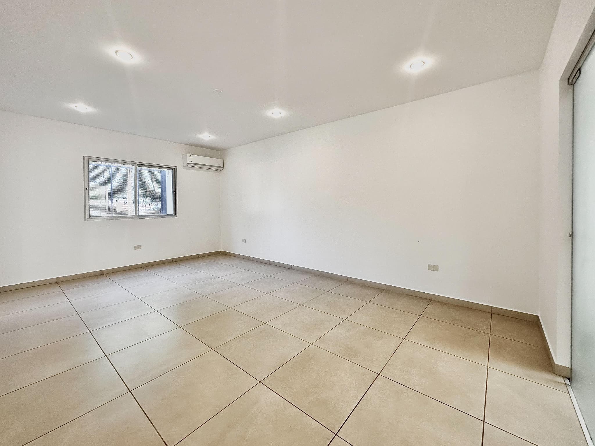 Hermoso duplex en barrio los laureles-asuncion — foto 3