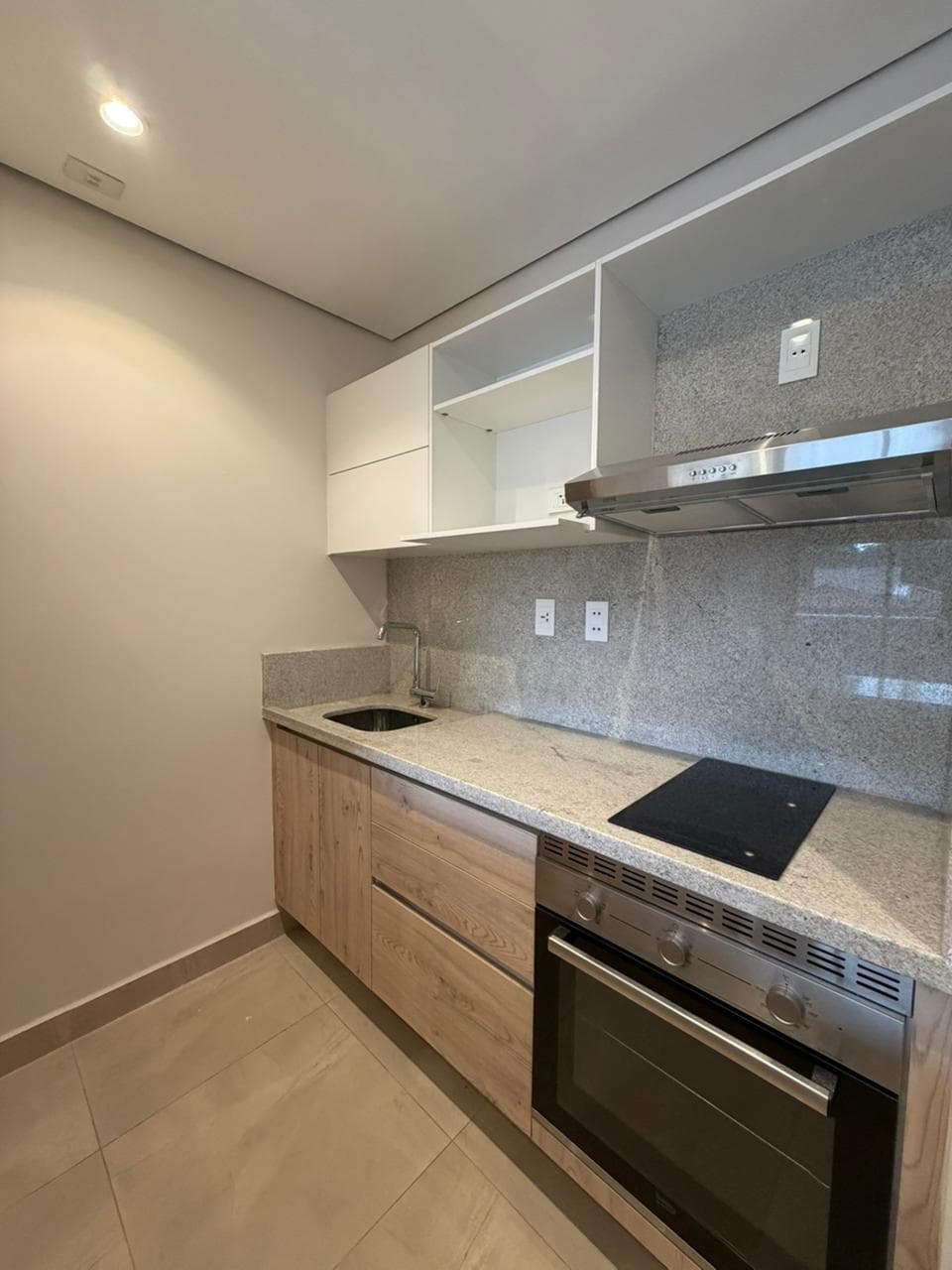Departamento de un dormitorio en alquiler en Luque, foto 2