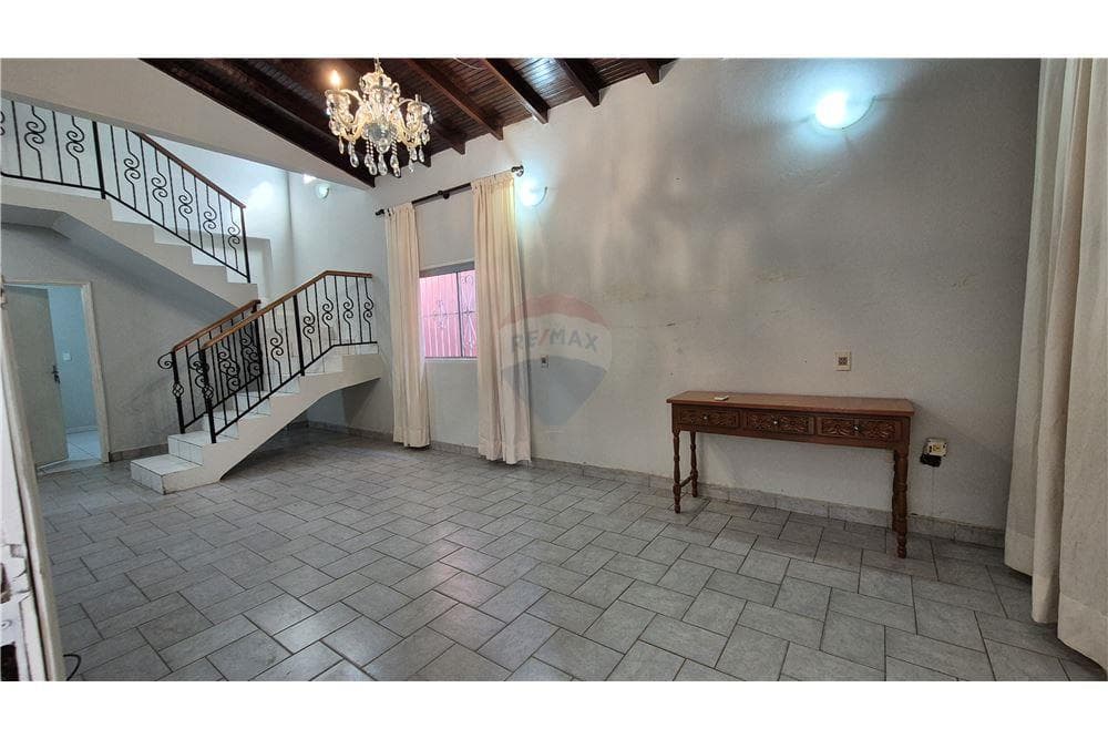 Casa con piscina en loma pyta, foto 4