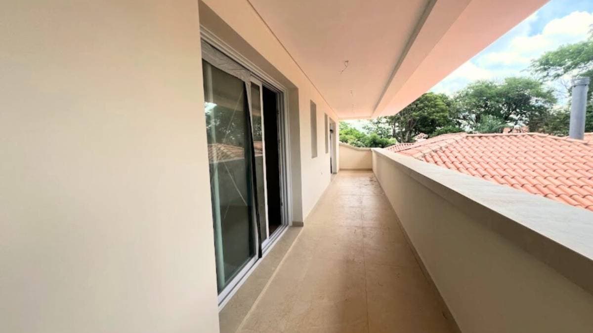 Residencia de Lujo en Barrio Mariscal Estigarribia – Asunción, foto 4