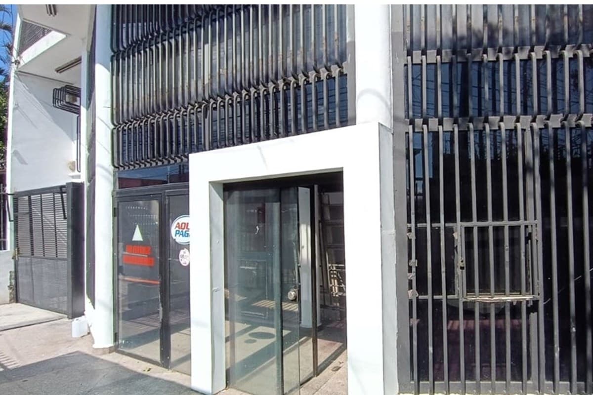 Salon comercial acceso sur,centro de Ñemby,central — foto 1