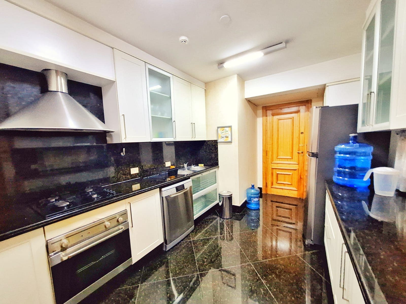 Departamento de tres dormitorios en ycua sati, foto 4