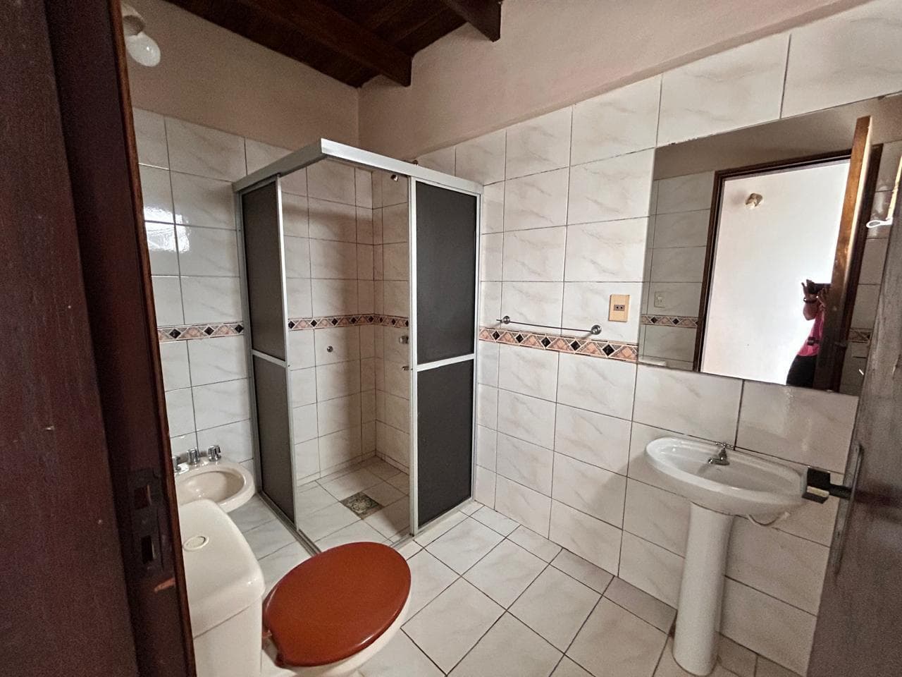 Casa de una planta en lambare, foto 3
