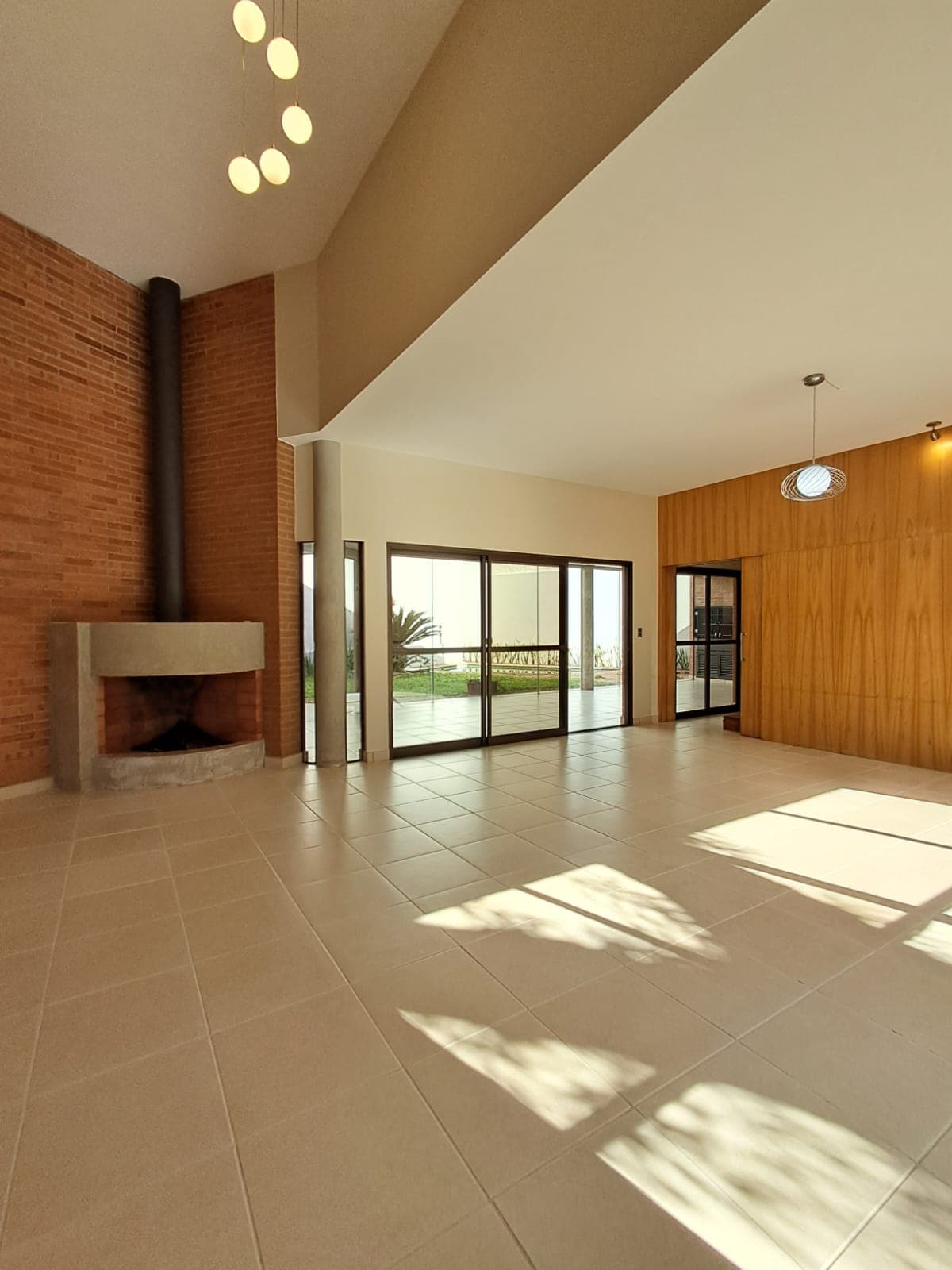 Alquilo hermosa casa zona colegio del sol villa aurelia