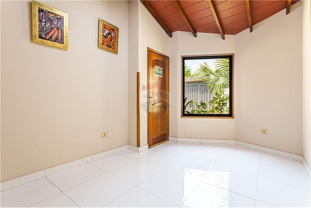 Casa con domotica en Lambaré mbachio, foto 2