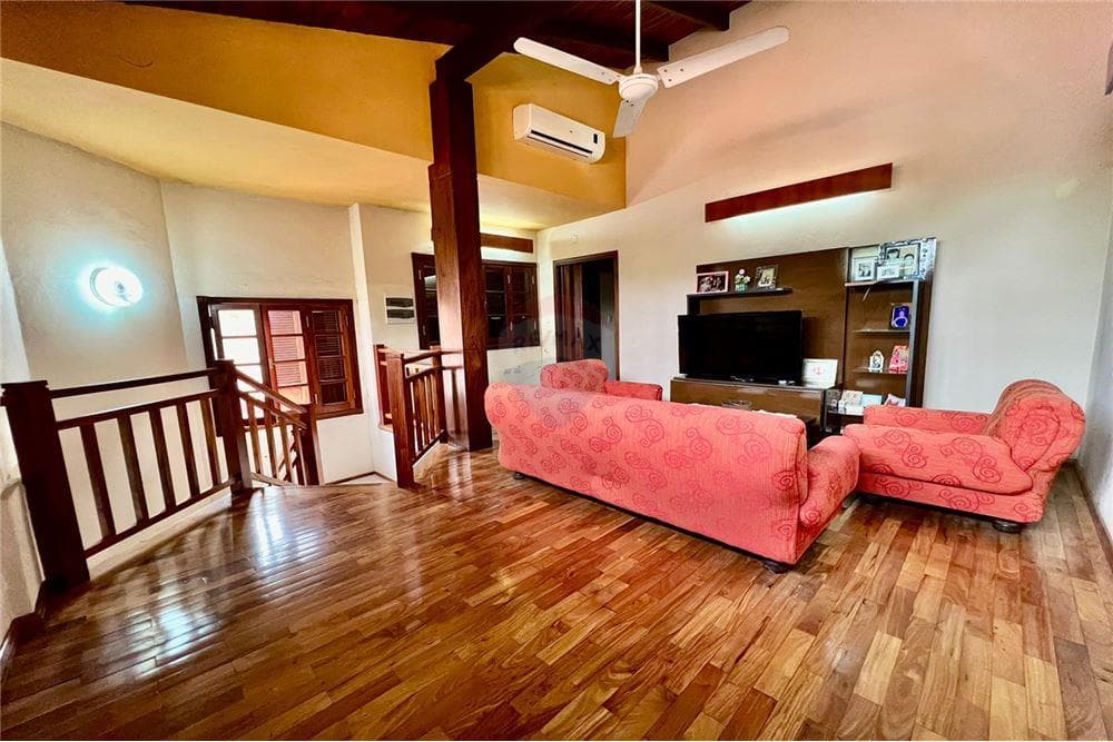 Hermosa casa en Fernando de la Mora-norte, foto 4