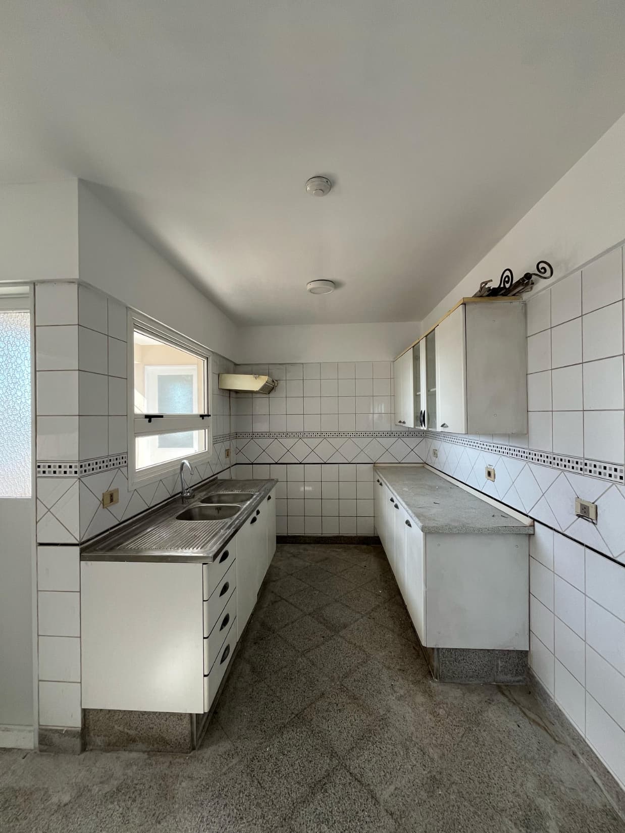 *en alquiler – amplio departamento de 3 dorm *zona colegio inter – San José*, foto 3