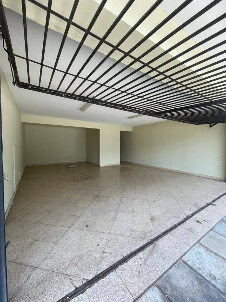 Hermosa casa en barrio hipodromo, foto 3