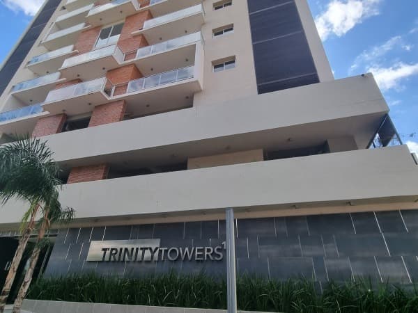 ALQUILO hermoso departamento de 2 dormitorios en el Edificio Trinity Towers