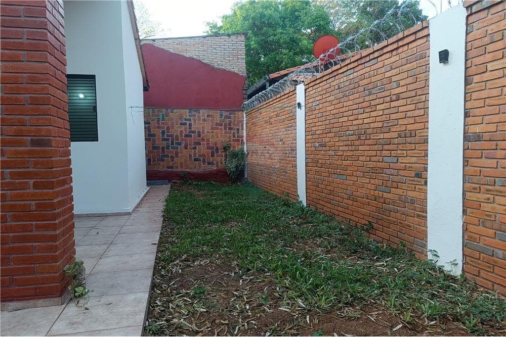 Chalet a estrenar en lambare barrio la victoria, foto 3