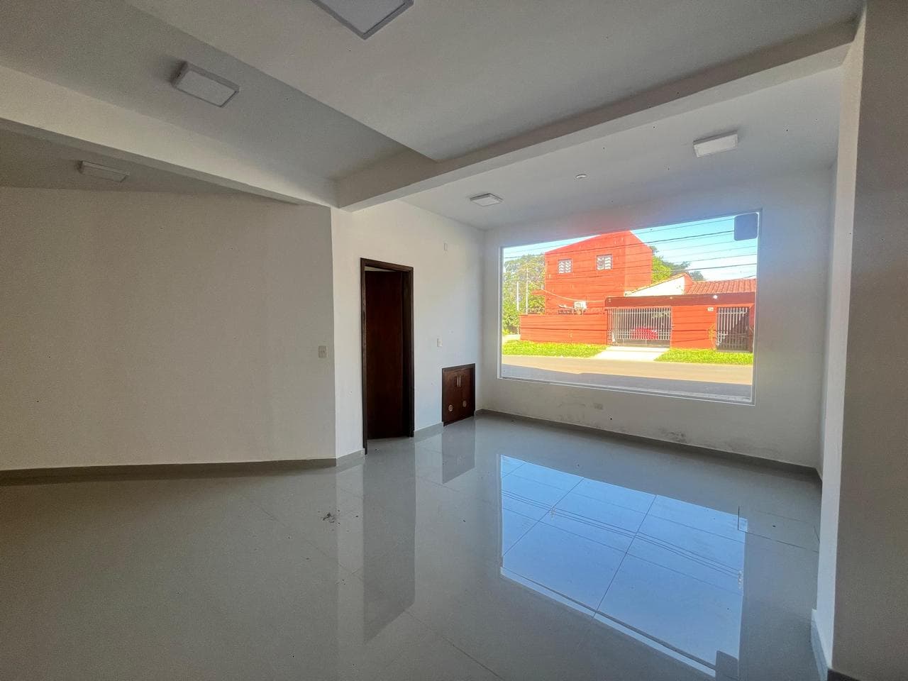 salon comercial en loma merlo, foto 2