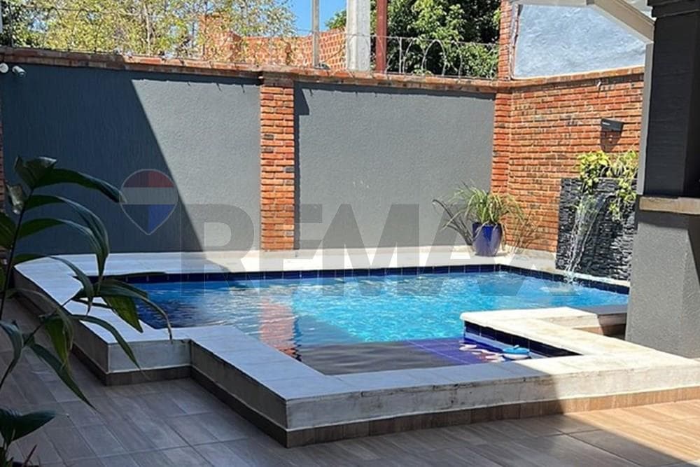 Casa - Alquiler - San Lorenzo, Paraguay, foto 4