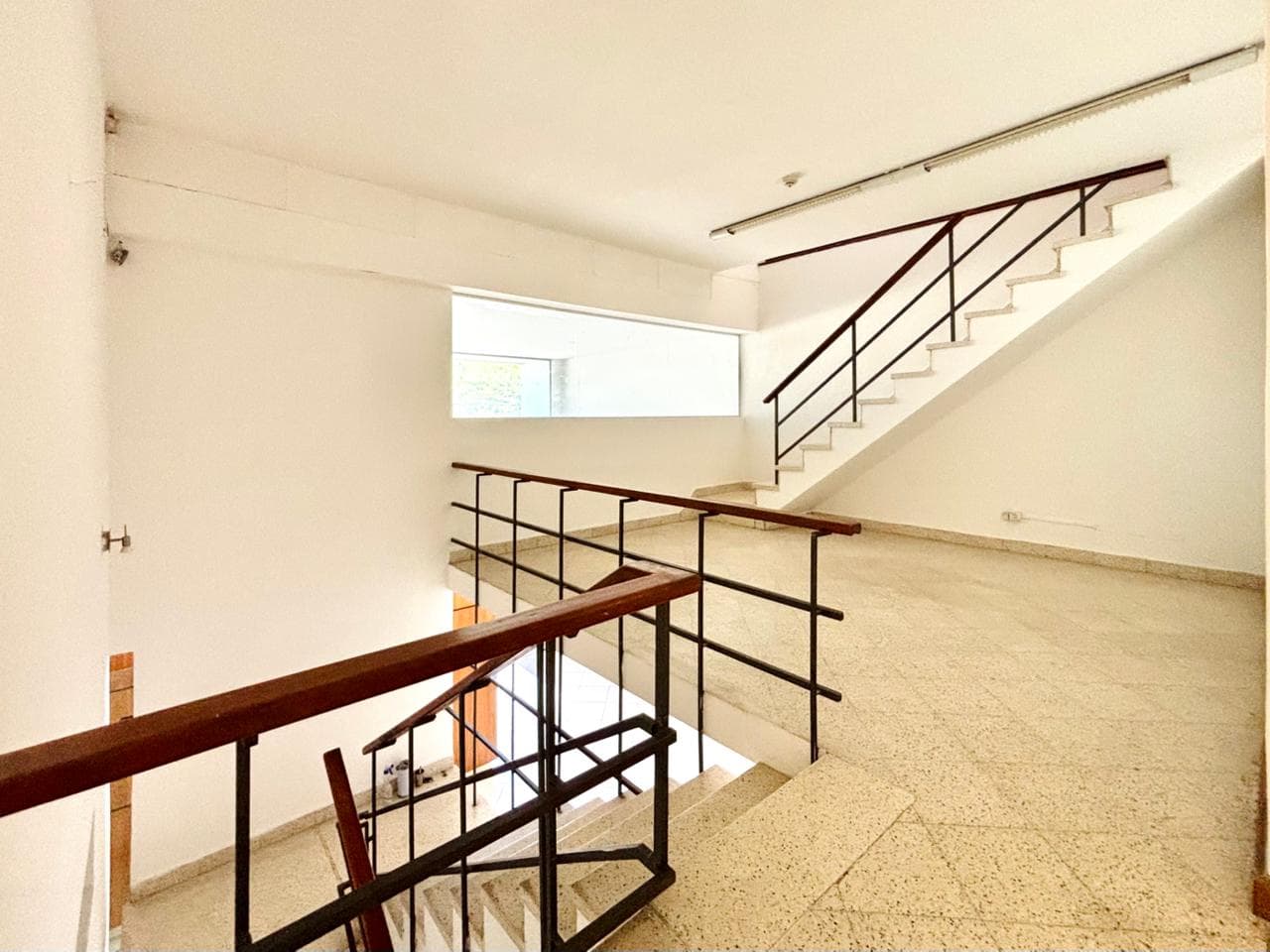 Edificio sobre Avda España, foto 3