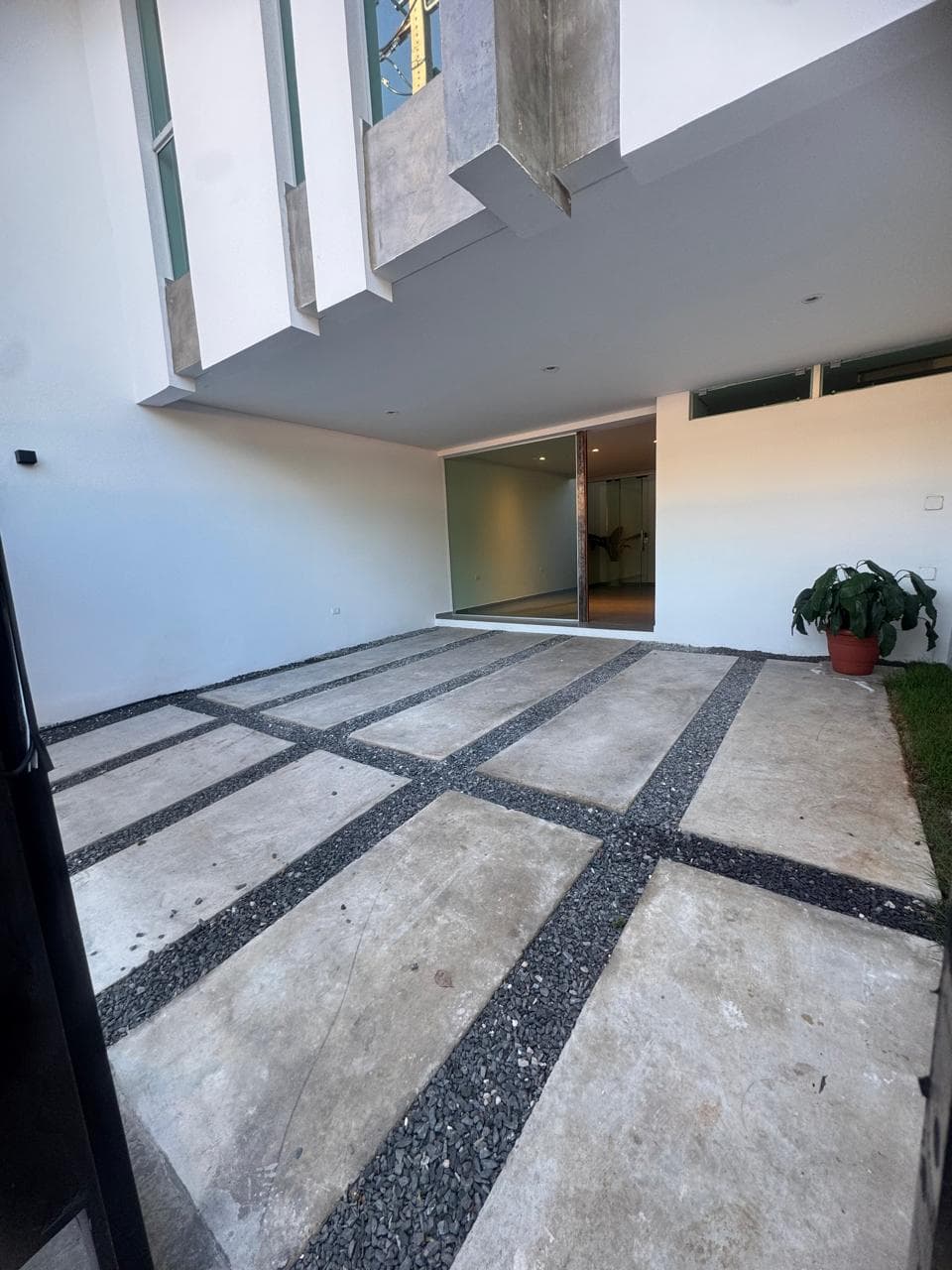 Dúplex a Estrenar en Venta en Fernando de la Mora Zona Norte | LAGUNA GRANDE