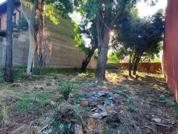 Vendo terreno en barrio Las Lomas de asuncion