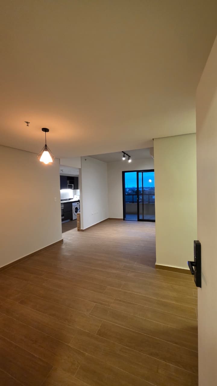 Alquilo departamento en los laureles