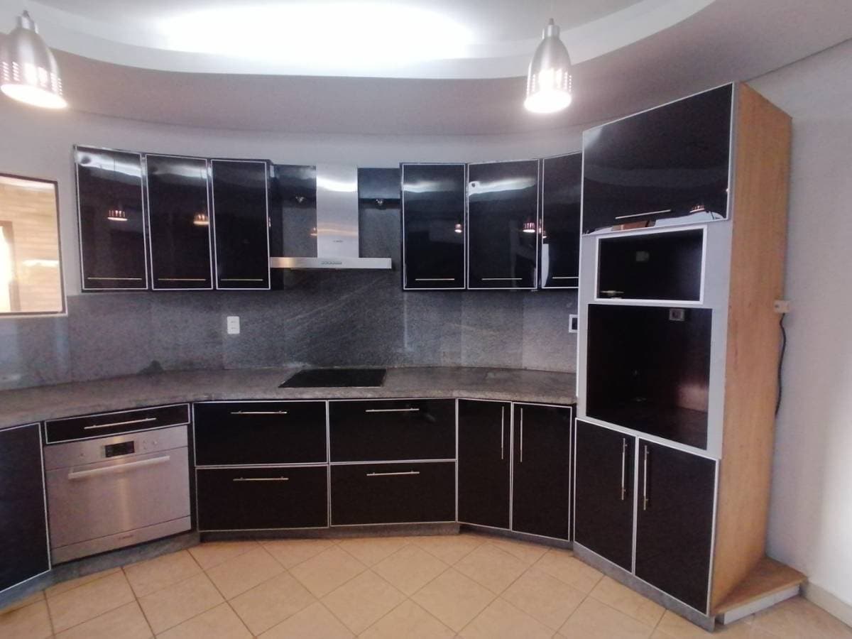 Oferton alquilo hermosa residencia en San Lorenzo, foto 4