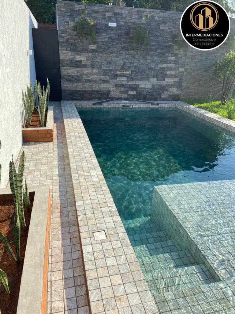 En venta vivienda en surubi'i