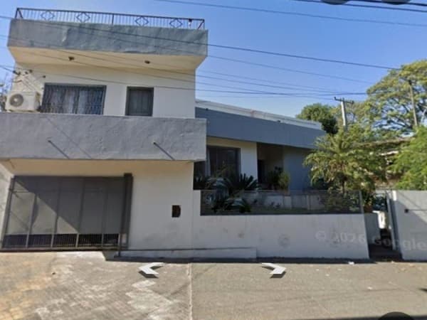 Casa en esquina 491 m2 eeuu y sexta, foto 3