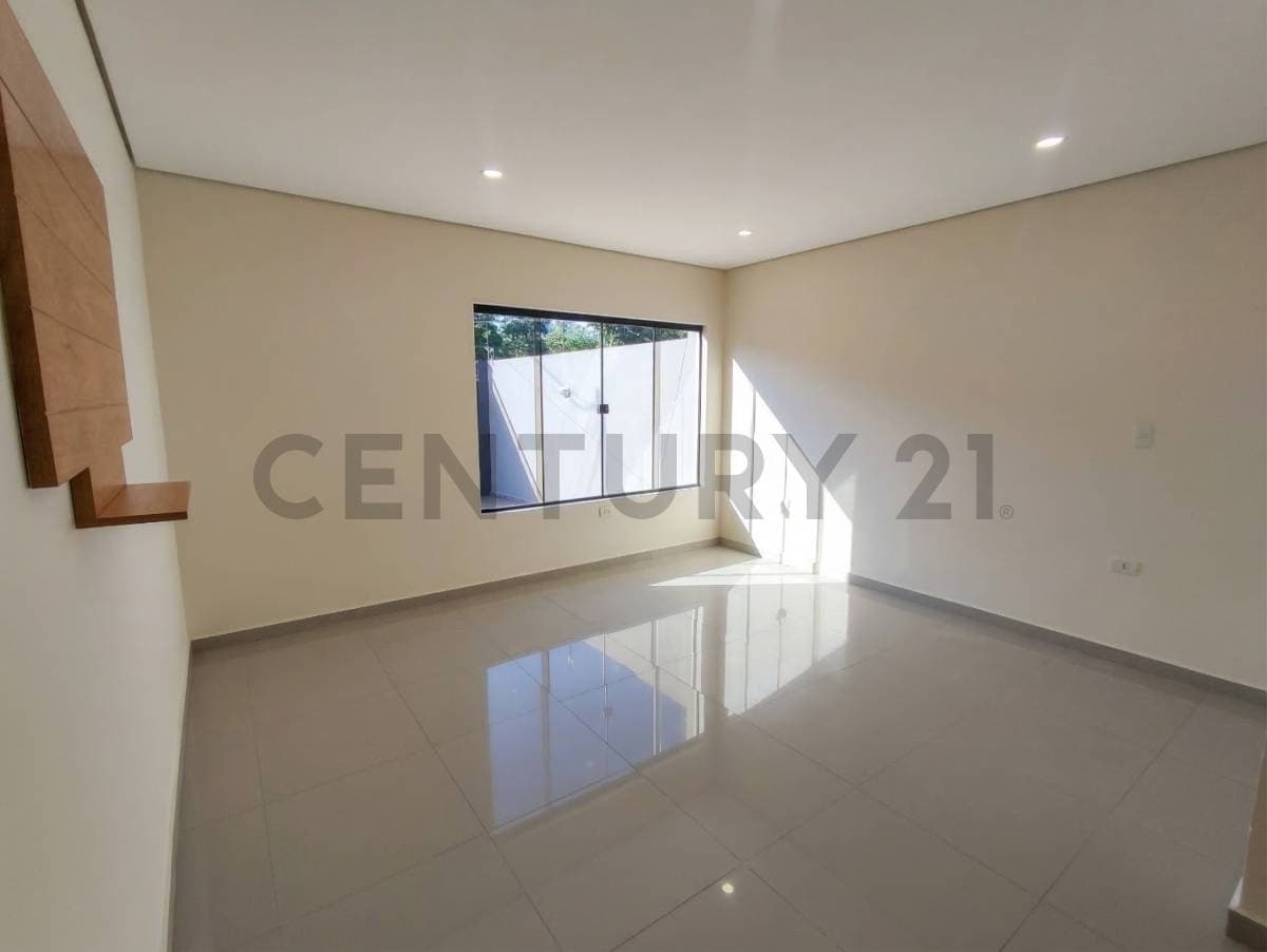 Dúplex de 4 habitaciones con piscina Fernando de la Mora Zona Norte, foto 3