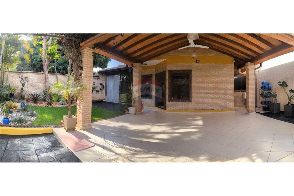 Casa de 2 plantas en Lambaré, zona del yacht y golf club, foto 5