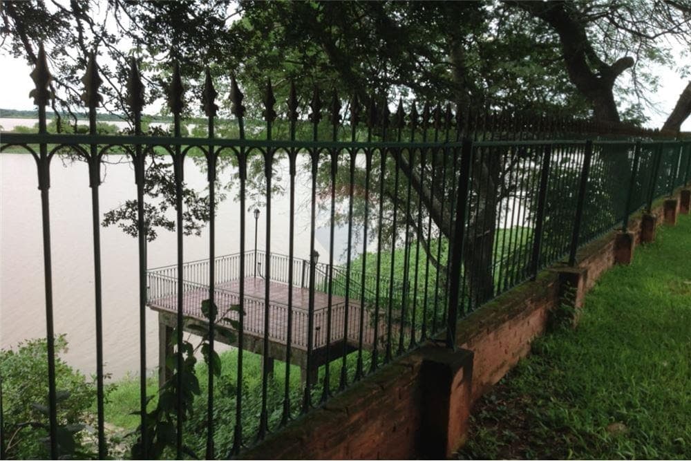 Casa en san antonio con orilla al rio paraguay, foto 2